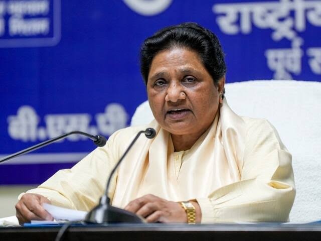 मायावती कल लखनऊ में करेंगी बड़ी बैठक, यूपी विधानसभा चुनाव की तैयारियों पर होगा मंथन