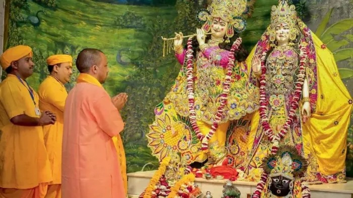 जन्माष्टमी पर सीएम योगी का संदेश: श्रीकृष्ण के आदर्शों से समाज में प्रेम, समरसता और धर्म की राह मजबूत करने की अपील