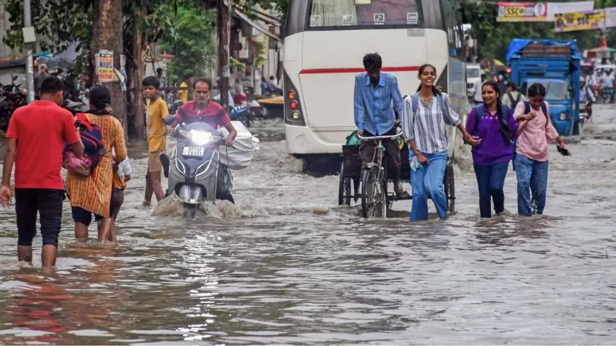 यूपी में बारिश और बाढ़ नियंत्रण प्रबंधन के लिए जिला प्रशासनों को हाई अलर्ट पर रखा गया