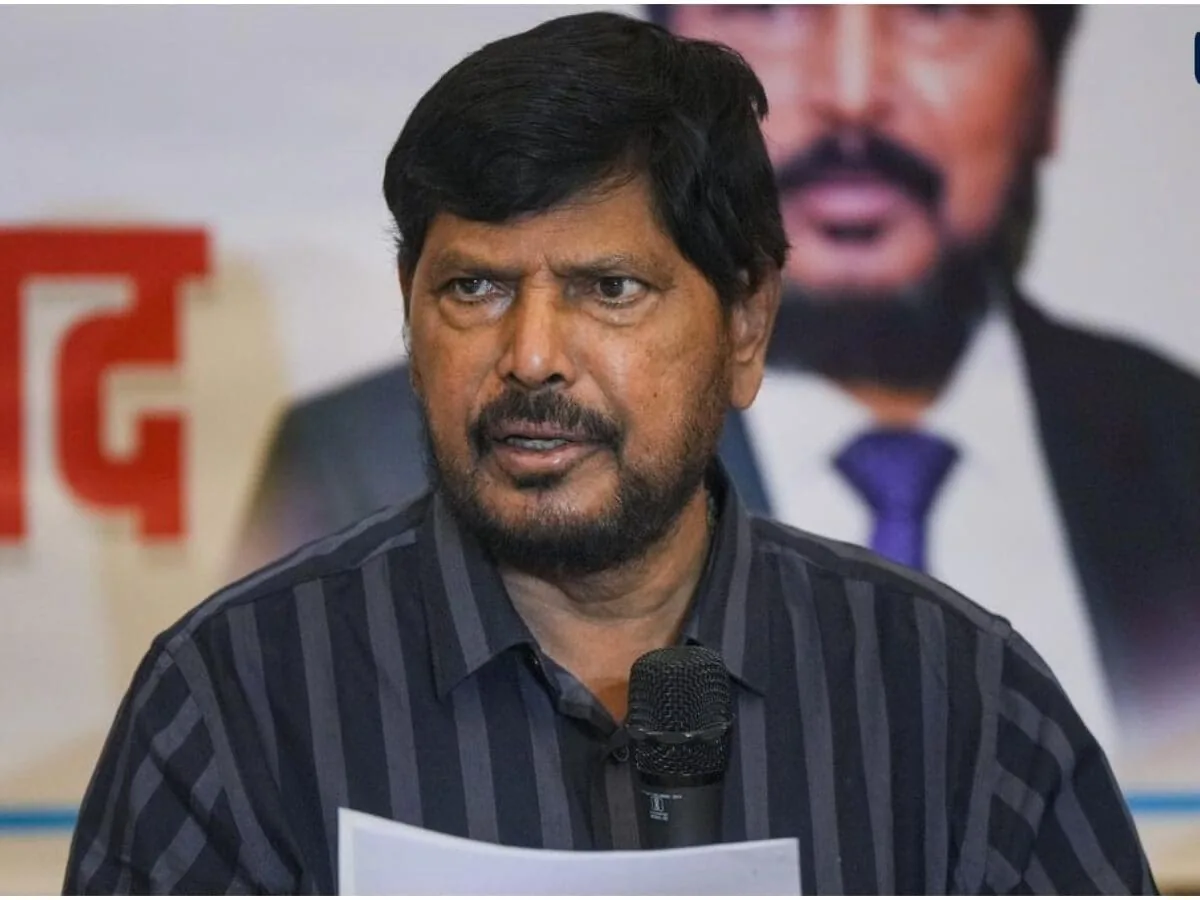 बड़ा बयान: आरक्षण समाप्त करने की मांग उठाने वालों पर चले राजद्रोह का मुकदमा, रामदास अठावले की सख्त मांग