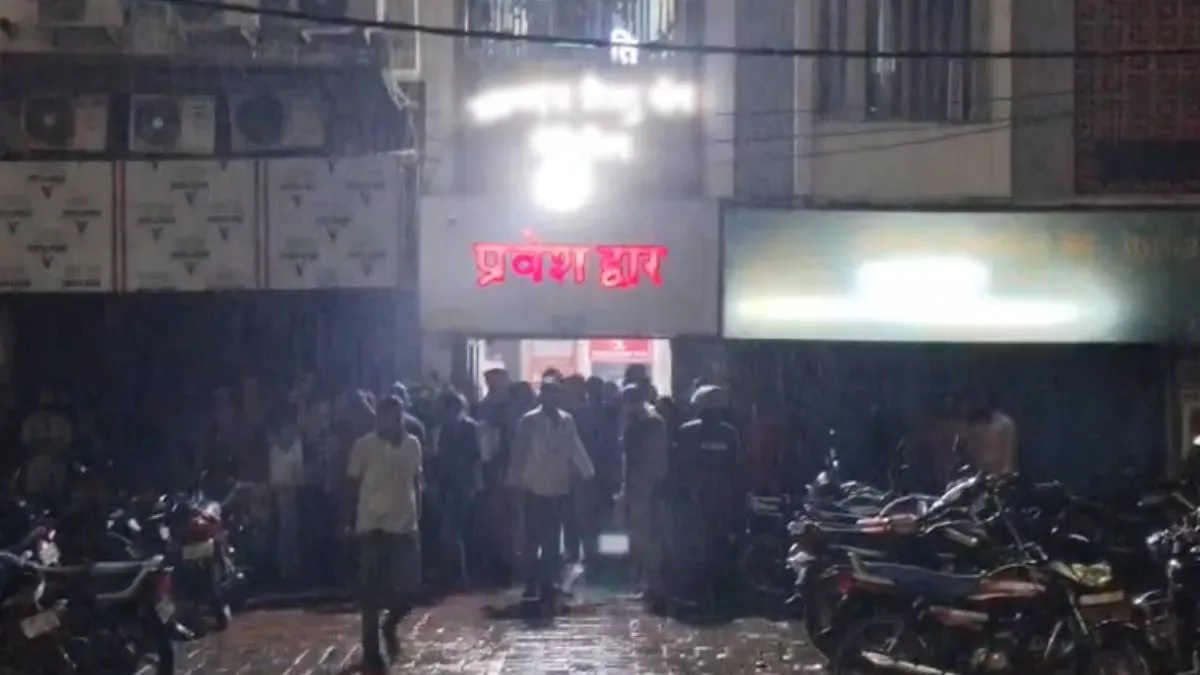 अस्पताल में दर्दनाक हादसा: रीवा में लिफ्ट में फंसने से मरीज की मौत, परिजनों ने किया हंगामा
