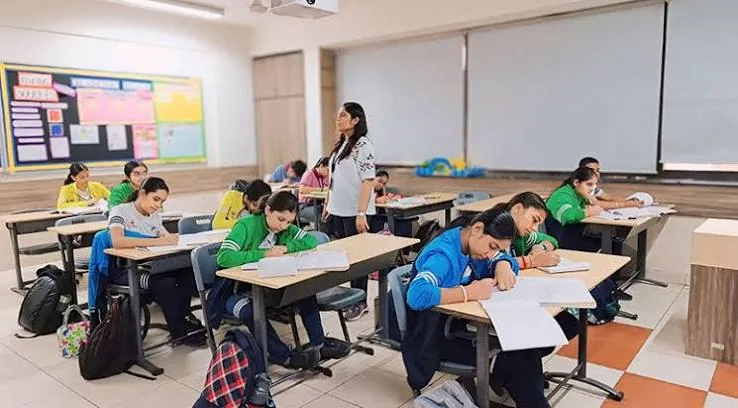शैक्षणिक सुधार: फरीदाबाद में शिक्षकों को दी गई आधुनिक तकनीक और गतिविधि आधारित शिक्षण की ट्रेनिंग