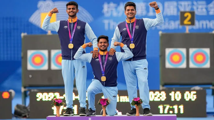 शानदार प्रदर्शन: तीरंदाजी स्पर्धा में मनन, शांभवी और अंगद ने जीते गोल्ड मेडल