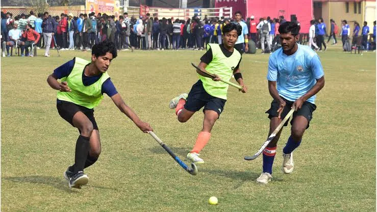 शानदार जीत: गोरखपुर खेल प्रतियोगिता में एफसीआई एकेडमी ने हासिल किया हॉकी का खिताब