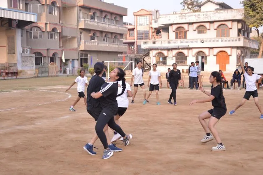 शानदार प्रदर्शन: सिंफर डीएवी में जोनल हैंडबॉल प्रतियोगिता में हजारीबाग का दबदबा