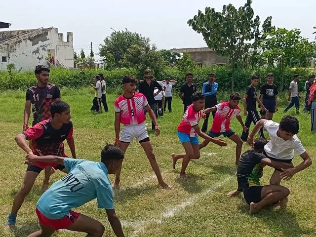 खेल दिवस का जश्न: हॉकी और कबड्डी मुकाबलों में रजबपुर का रहा शानदार दबदबा