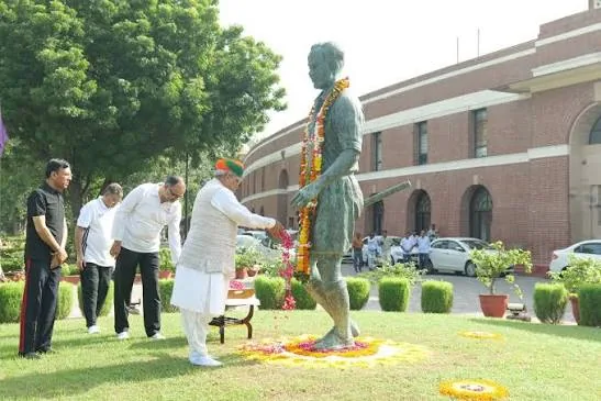 फिटनेस मंत्र: देश में खेल संस्कृति को बढ़ावा देने के लिए अधिकारियों ने की अपील, रोजाना एक घंटा मैदान पर बिताने पर जोर