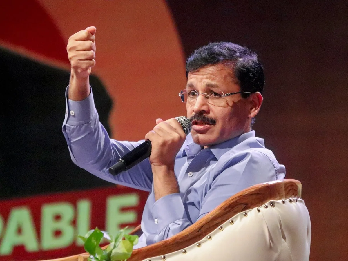 राजनीतिक चर्चा: क्या राजनीति में कदम रखेंगे तुकाराम मुंढे, एफडीए कमिश्नर का बड़ा बयान आया सामने