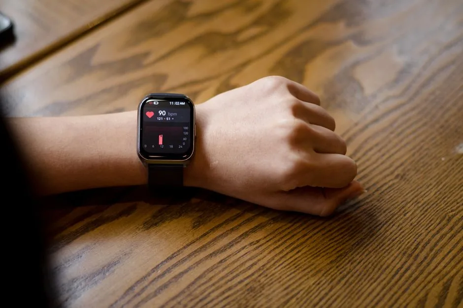 स्मार्टवॉच तकनीक: जानिए कैसे काम करती है पल्स मॉनिटरिंग