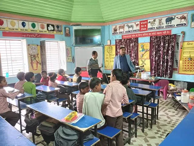 नवाचार की तलाश: बीएसए ने सीखो-सिखाओ पद्धति पर दिया जोर