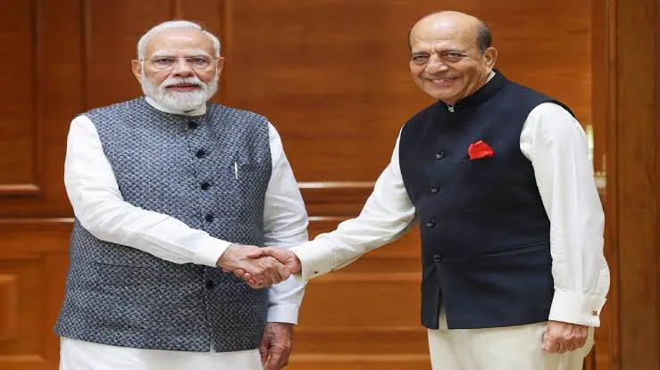 राजनयिक मुलाकात: बांग्लादेश यात्रा के बाद उच्चायुक्त दिनेश त्रिवेदी ने प्रधानमंत्री मोदी को सौंपी रिपोर्ट