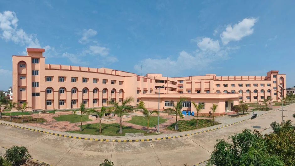 रोहतक में महर्षि दयानंद विश्वविद्यालय परिसर में हरित आवरण बढ़ाने के लिए शुरू हुआ महावृक्षारोपण और इको-पार्क विकास अभियान