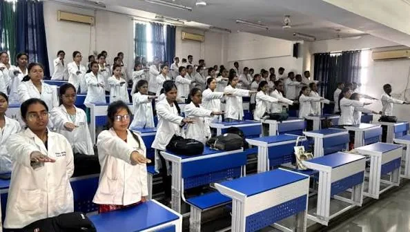 नशामुक्त भारत अभियान: केंद्रीय विश्वविद्यालय में छात्रों और कर्मचारियों ने ली प्रतिज्ञा