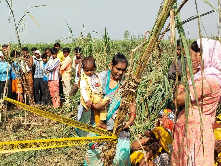 अमरोहा : खेत में मिला युवक का शव, चेहरे और गर्दन पर चोट के निशान से हत्या की आशंका