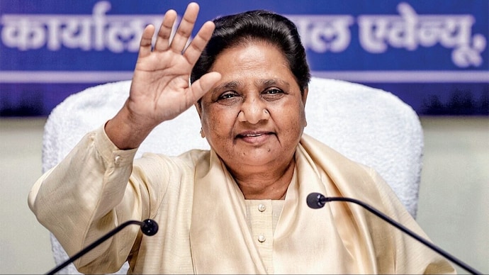 मायावती का बड़ा फैसला, BSP में परिवारवाद पर लगेगी रोक, भतीजों को नहीं मिलेगी कोई जिम्मेदारी
