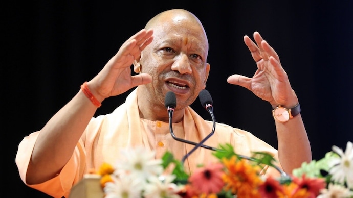 गणेशोत्सव से सामाजिक एकता और विश्वकर्मा पूजा से आत्मनिर्भर यूपी का संकल्प: सीएम योगी