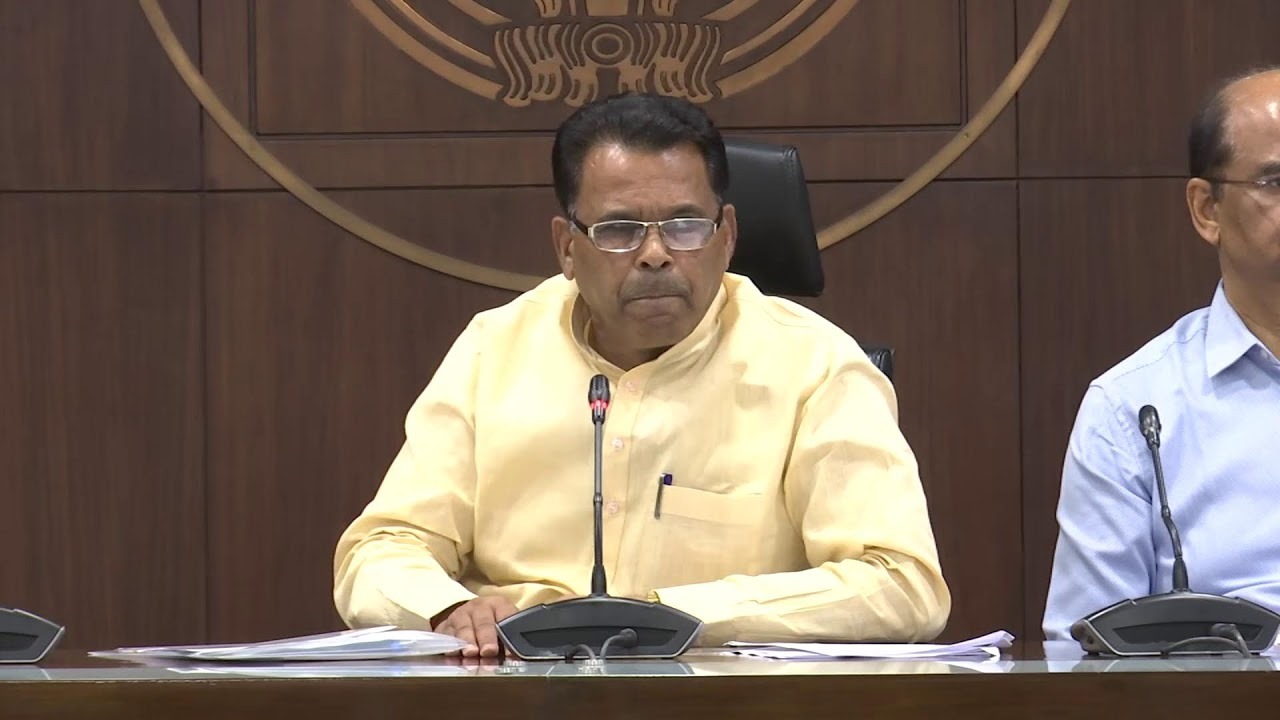 लोहिया ट्रस्ट पर छिड़ी सियासत, मंत्री नरेंद्र कश्यप बोले- शिवपाल यादव से डर गए अखिलेश