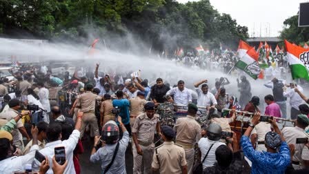 बलिया में गरजी कांग्रेस, CEC के खिलाफ सड़क पर उतरे कार्यकर्ता