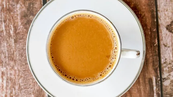 स्वास्थ्य चेतावनी: गैस्ट्रोलॉजिस्ट ने बताया किन लोगों को नहीं पीनी चाहिए चाय और क्या हैं नुकसान