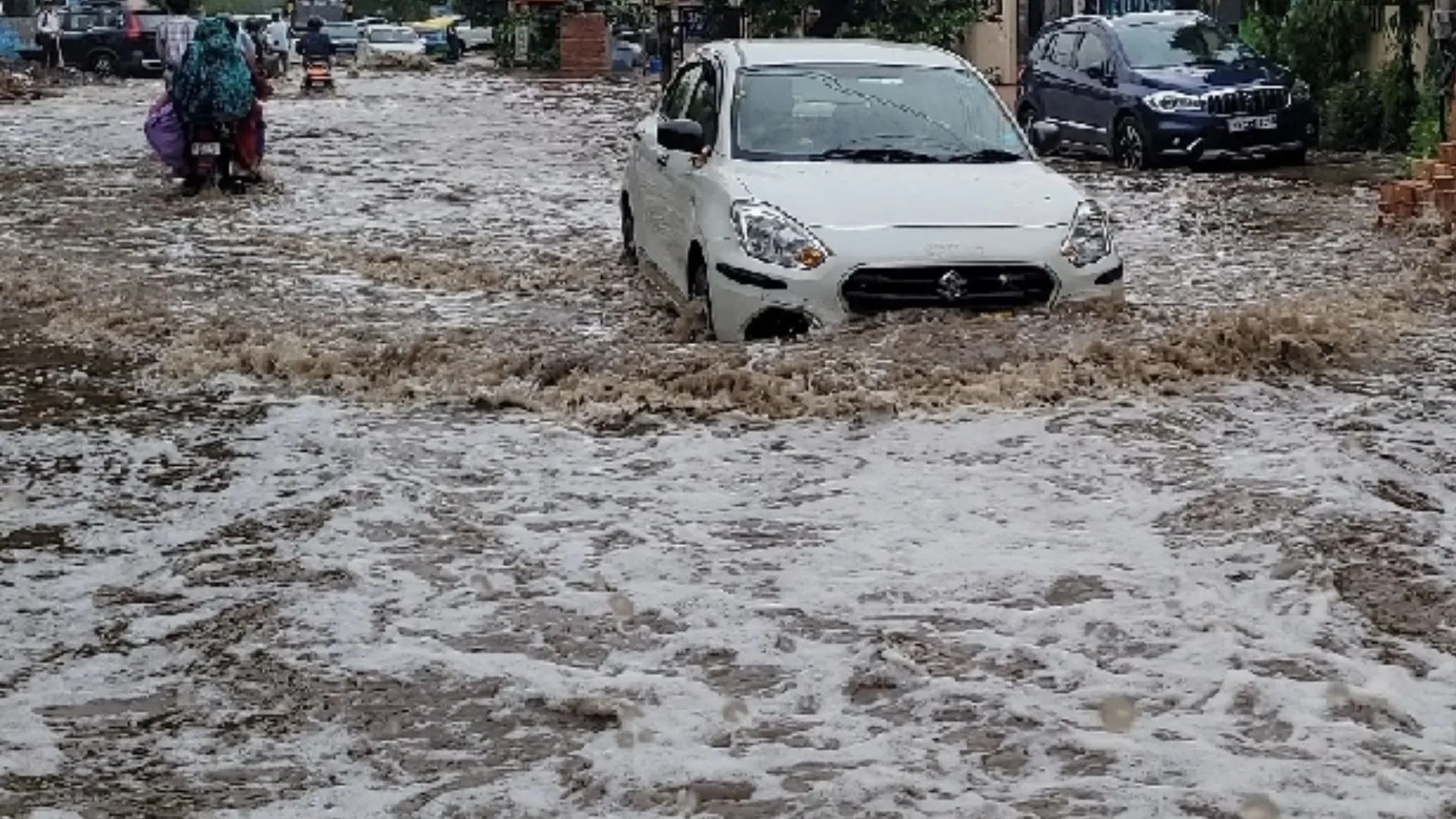 गुरुग्राम में तकनीकी निगरानी: बरसाती नालों पर लगेंगे सेंसर, जलभराव से मिलेगी मुक्ति