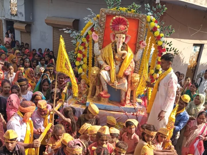 गणपति उत्सव की धूम: लखनऊ में मुंबई जैसी रौनक के साथ श्री ज्ञानेश्वर ओम मंदिर में उमड़ा जनसैलाब