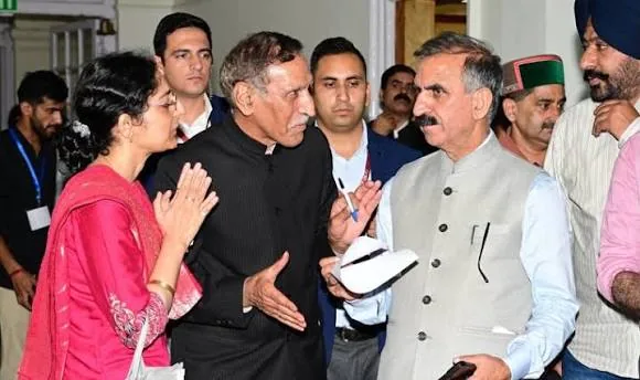 शिमला जनसंपर्क निदेशक द्वारा सीएम ठाकुर सुखविंदर सिंह और उनके सहयोगियों पर महत्वपूर्ण सूचना जारी