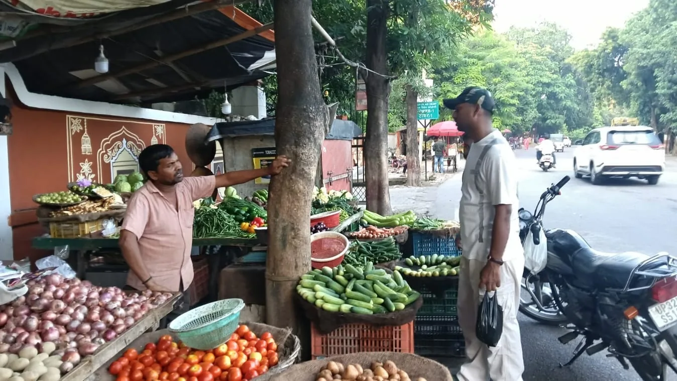 महंगाई का झटका: रसोई का बजट बिगाड़ रहे प्याज के तीन अलग-अलग भाव