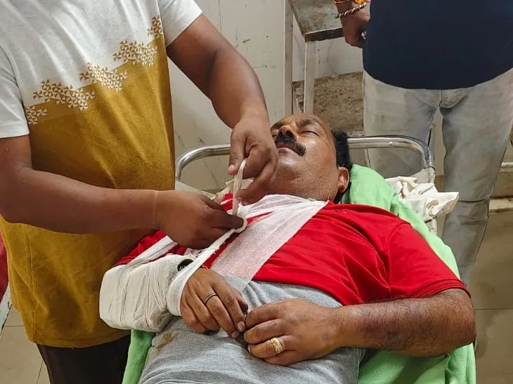 धौलपुर हमला: प्रत्याशी के पति पर जानलेवा हमले से सनसनी, हवाई फायरिंग