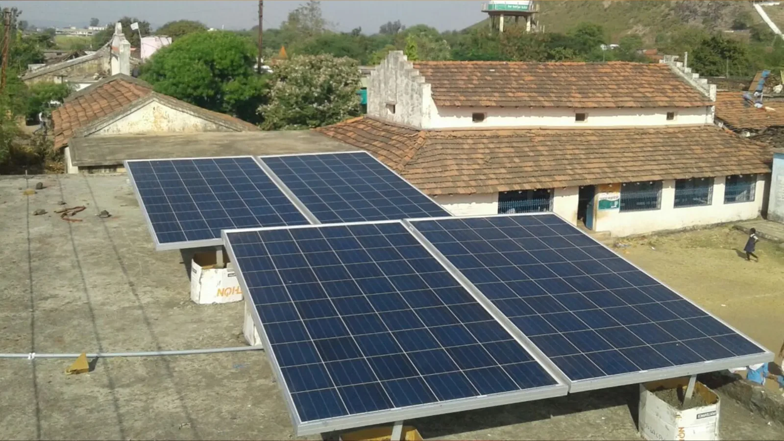 सोलर बिजली का गणित: 5kW सोलर पैनल से महीने में कितनी यूनिट बनती है बिजली