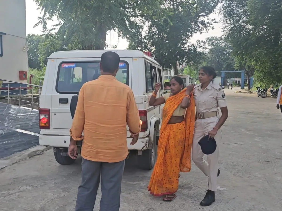 अनोखा मामला: बिहार में एक महिला बारह साल बाद जीवित मिली और चार साल पहले मृत घोषित शख्स खुद सामने आया
