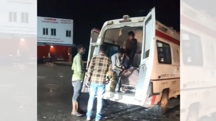 बड़ी लापरवाही: नर्मदापुरम में 108 एंबुलेंस के अंदर ढोई जा रही थीं सब्जियां