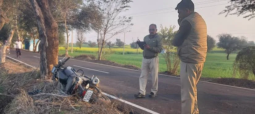 सड़क हादसा: महेंद्रगढ़ के भोजावास-सुंदरह मार्ग पर सैर के दौरान बाइक की टक्कर से फायर ब्रिगेड कर्मी की मौत