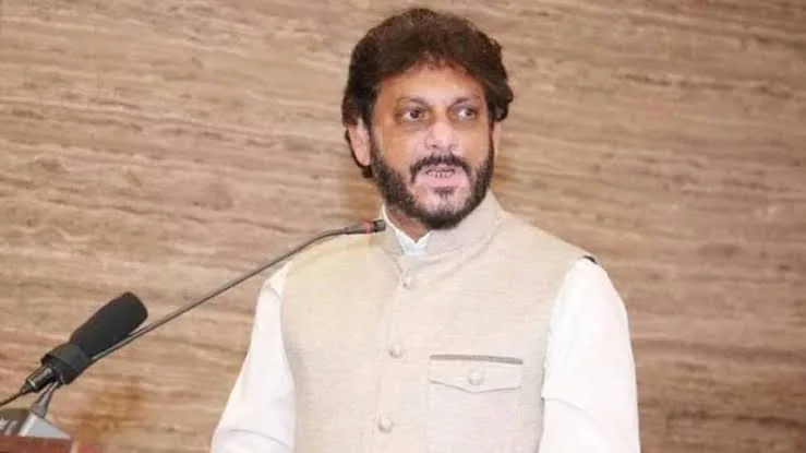 बयान पर विवाद: वारिस पठान की यूसीसी टिप्पणी पर गर्माया राजनीतिक माहौल