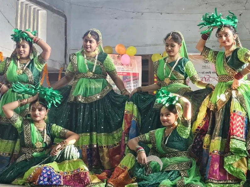 सांस्कृतिक आयोजन: कानपुर में विकासिका के तहत गूंजा हमारा भारत वर्ष महान