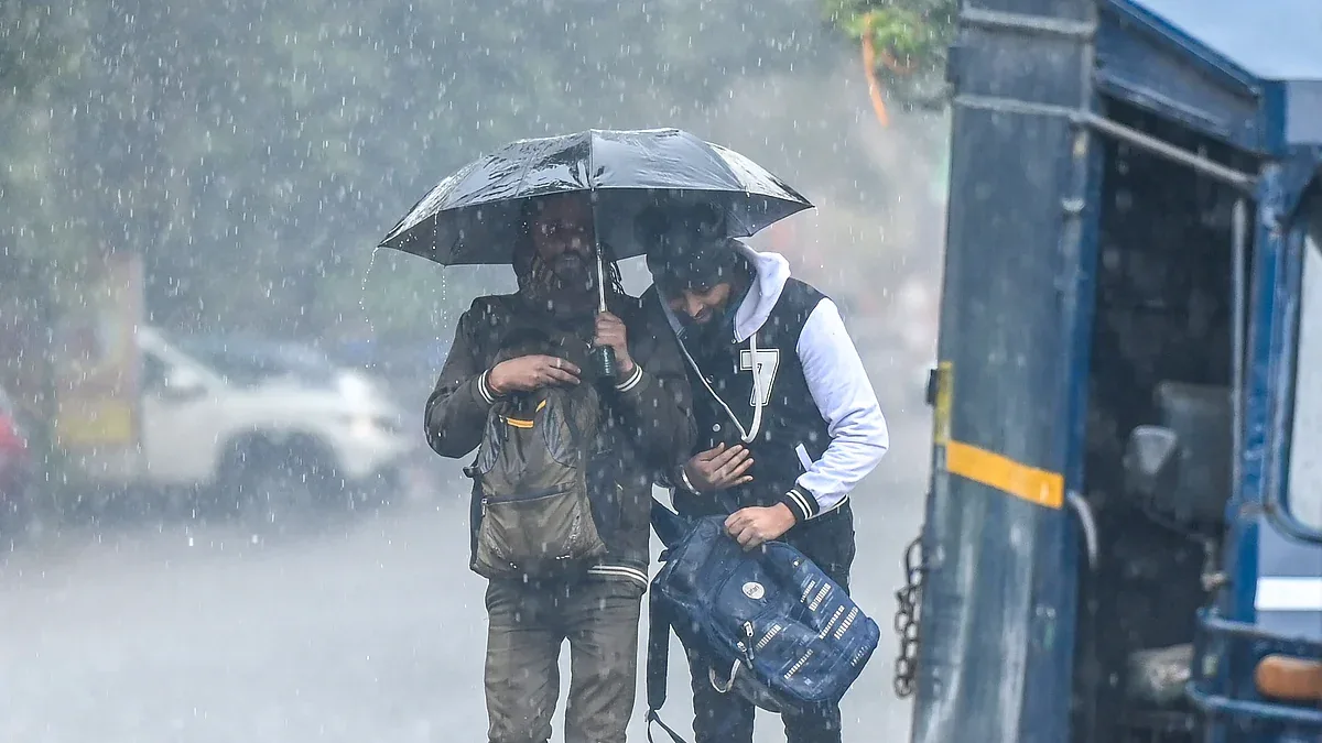 मौसम का हाई अलर्ट: दिल्ली, यूपी और बिहार सहित 22 राज्यों में भारी बारिश की चेतावनी
