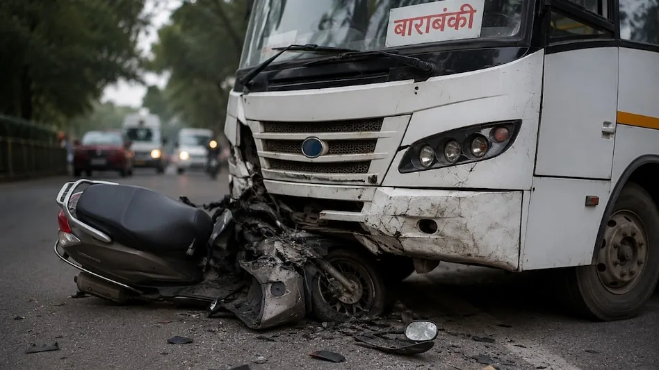 गंभीर सड़क हादसा: बाराबंकी में अज्ञात वाहन की टक्कर से स्कूटी सवार घायल, 8 मिनट में अस्पताल पहुंचाया