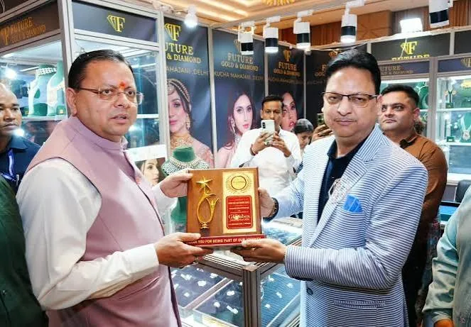 स्थानीय से वैश्विक पहचान: मुख्यमंत्री पुष्कर सिंह धामी ने देहरादून में ज्वैलरी एग्जीबिशन का किया अवलोकन