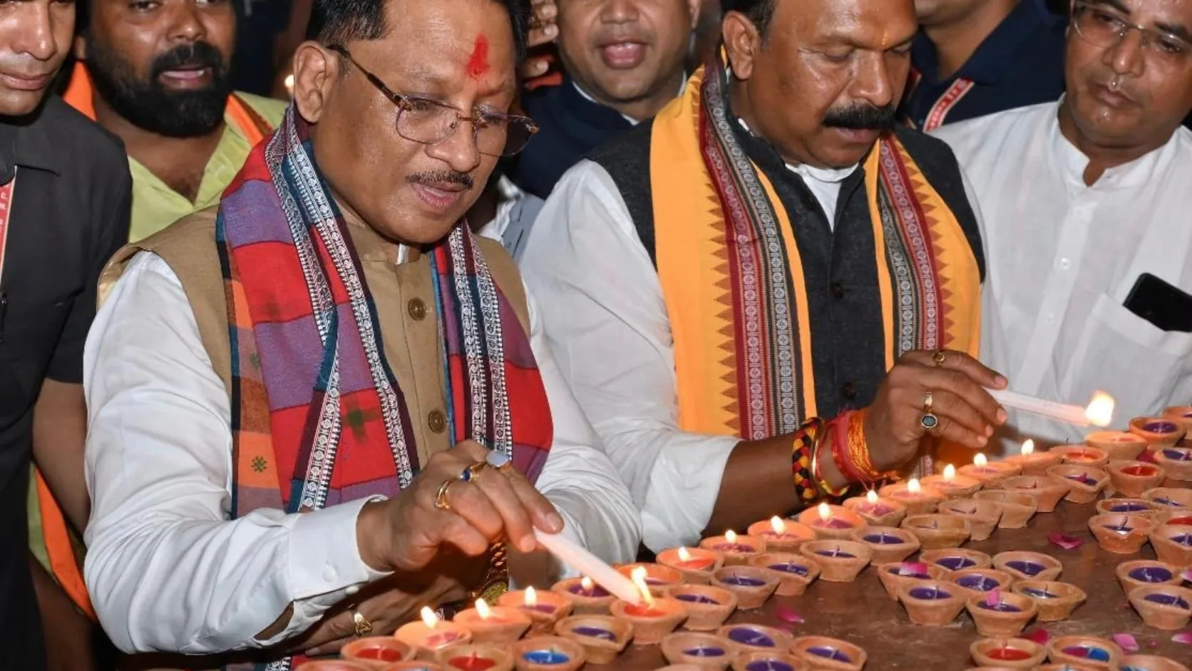 भव्य उत्सव: पीएम मोदी के जन्मदिन पर डेढ़ करोड़ दीयों से जगमगा उठा छत्तीसगढ़