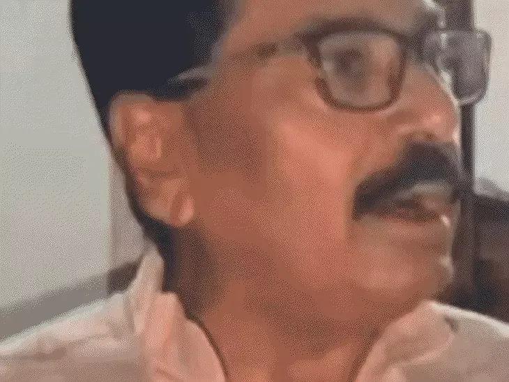 राजनीतिक घमासान: जेल से बाहर आते ही डक्कू ने अपनी पार्टी पर बोला हमला, जिलाध्यक्ष ने महानगर अध्यक्ष को लेकर उठाए सवाल