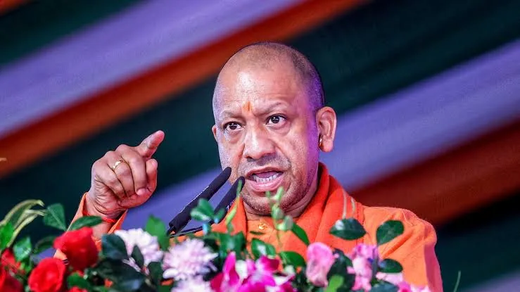 राजनीतिक हमला: मुख्यमंत्री योगी आदित्यनाथ ने विपक्ष पर लोकतंत्र को कमजोर करने की साजिश रचने का गंभीर आरोप लगाया