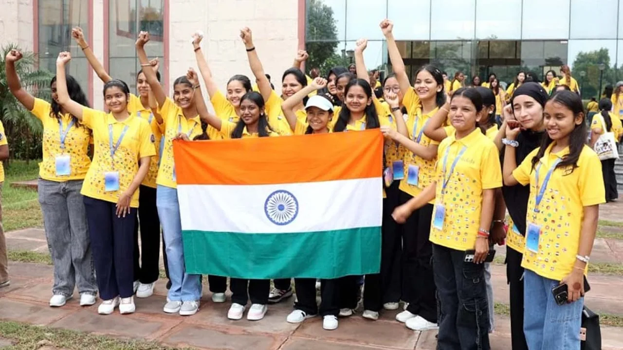 अंतरिक्ष में नया आयाम: 108 देशों की छात्राओं ने मिशन शक्तिसैट के जरिए रचा विश्व रिकॉर्ड