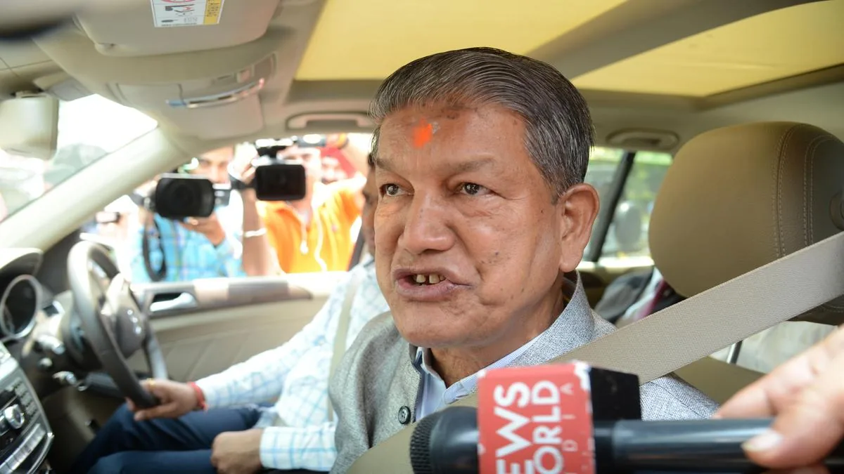 राजनीतिक भूचाल: पूर्व पीए पर ईडी की कार्रवाई के बाद हरीश रावत ने छोड़े कांग्रेस के सभी पद