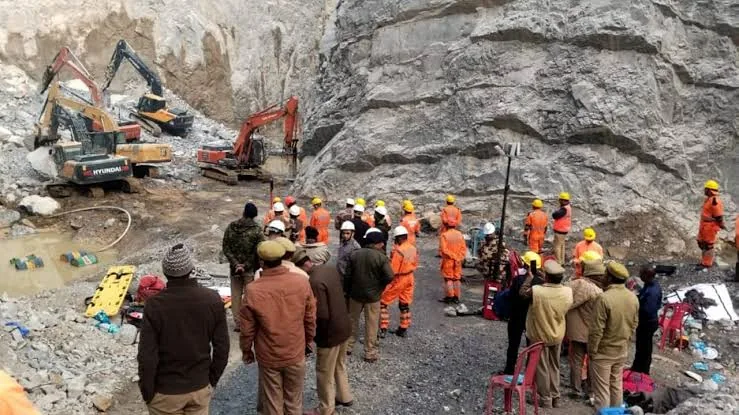 अनोखा फैसला: मौत के बाद भी दुनिया देख सकेंगे अभिषेक, सोनभद्र से सामने आई भावुक खबर