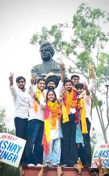 अनोखा विवाद: जानिए दिल्ली विश्वविद्यालय छात्रसंघ अध्यक्ष को किन मामलों में मिलती है विशेष छूट