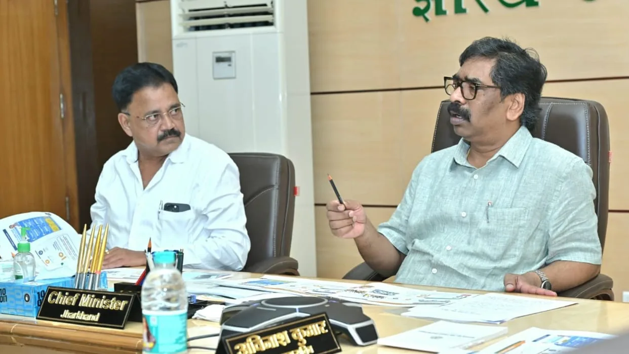 शैक्षणिक बदलाव: विन्ह लॉन्ग प्रौद्योगिकी और शिक्षा विश्वविद्यालय में मजबूत और प्रभावी सुधार की उम्मीद