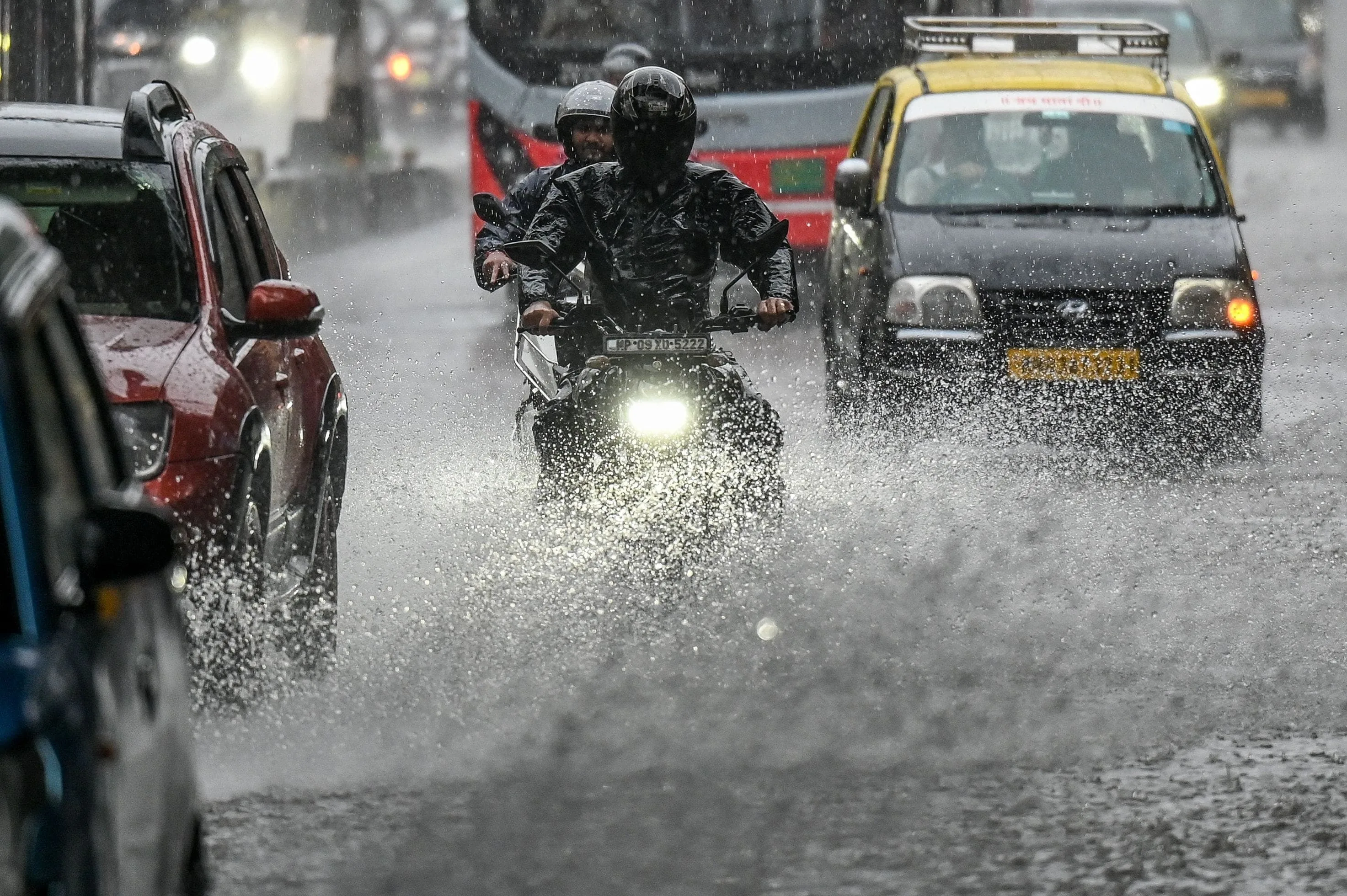 मौसम का यू-टर्न: विदाई से ठीक पहले मध्य प्रदेश, राजस्थान और गुजरात समेत उत्तर भारत में भारी बारिश की चेतावनी