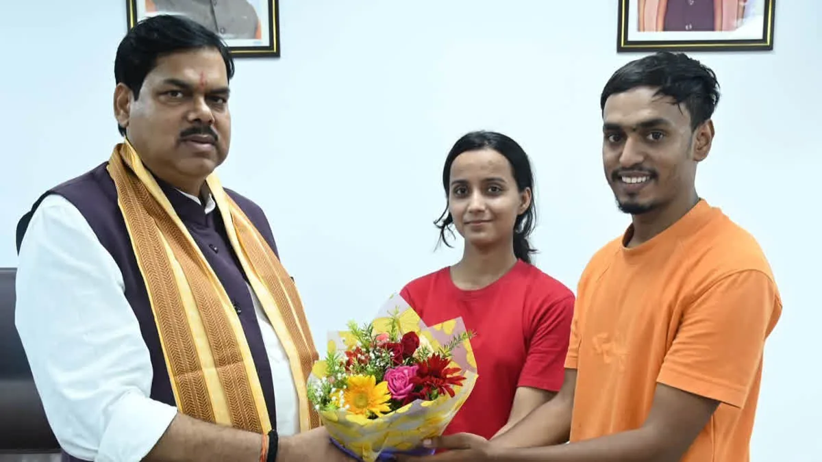 अंतरराष्ट्रीय मंच: दक्षिण कोरिया में भारत का नेतृत्व करेंगे बिहार के ताइक्वांडो खिलाड़ी भवानी और रिया, सम्राट चौधरी ने की पुरस्कार की घोषणा