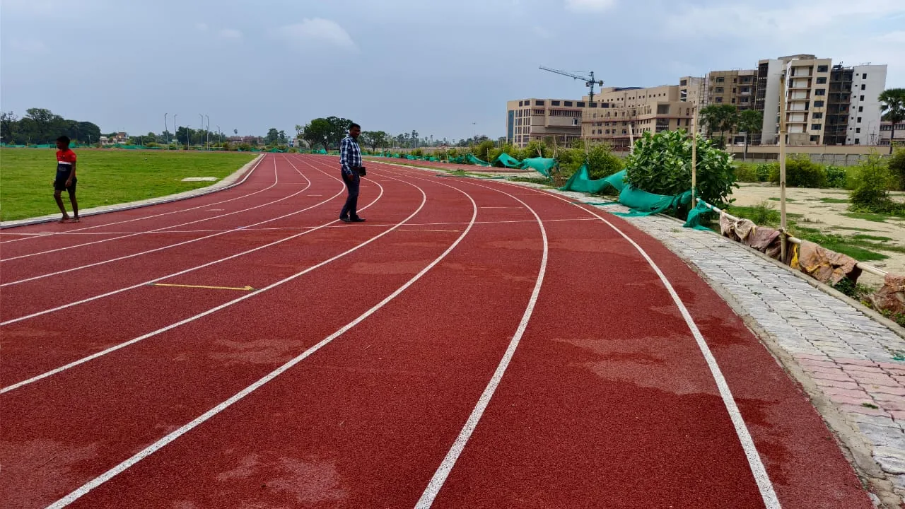 खेलों का नया विस्तार: जयप्रकाश विश्वविद्यालय में खेल गतिविधियों को मिल रहा है नया आयाम