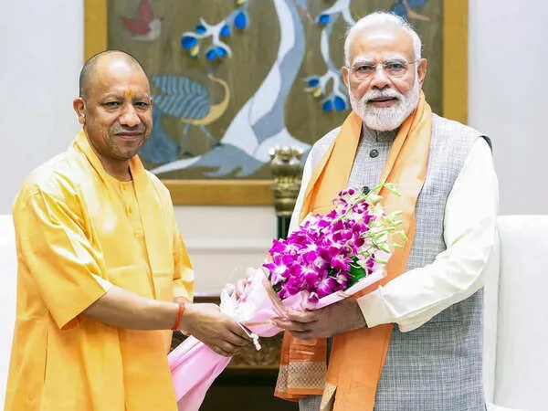 राजनीतिक हलचल तेज: उत्तर प्रदेश चुनाव से पहले सीएम योगी ने प्रधानमंत्री मोदी से की अहम मुलाकात
