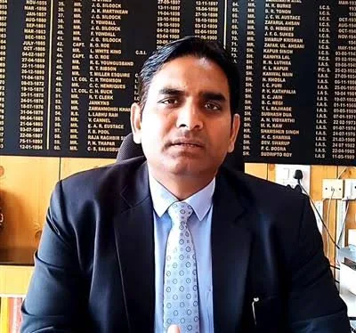 प्रशासनिक अपडेट: डीआरओ कांगड़ा द्वारा डीसी कांगड़ा हेमराज बैरवा और अन्य जिला समाचारों की विस्तृत जानकारी जारी